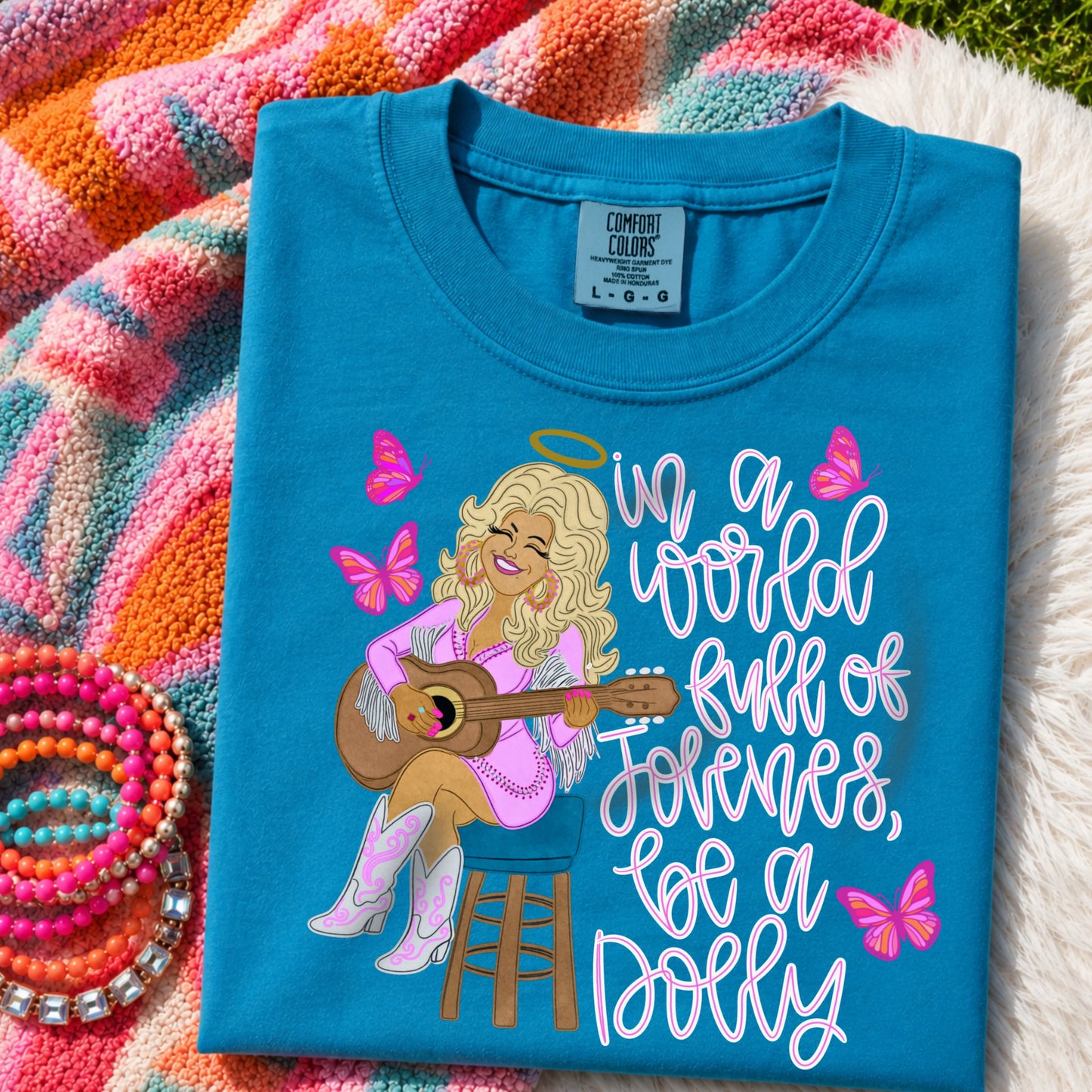 In a world full of Jolene’s be a Dolly- Option 1