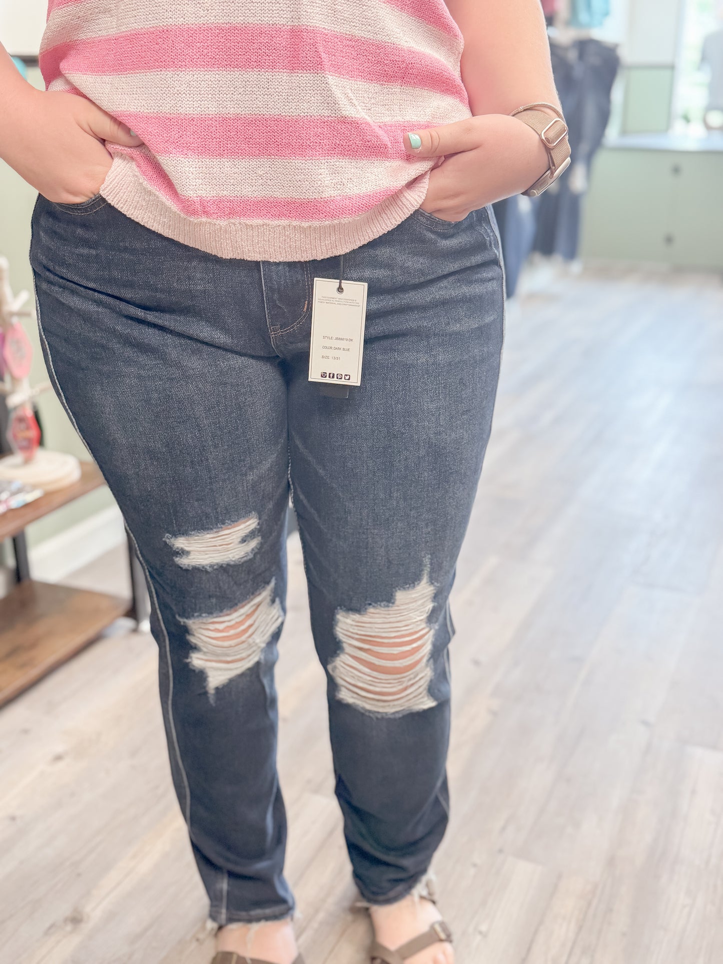 Judy Blue Tummy-Control Distressed Straight Jeans 88819