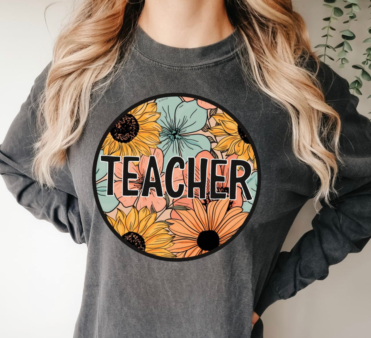 Teacher Flower Circle Tee